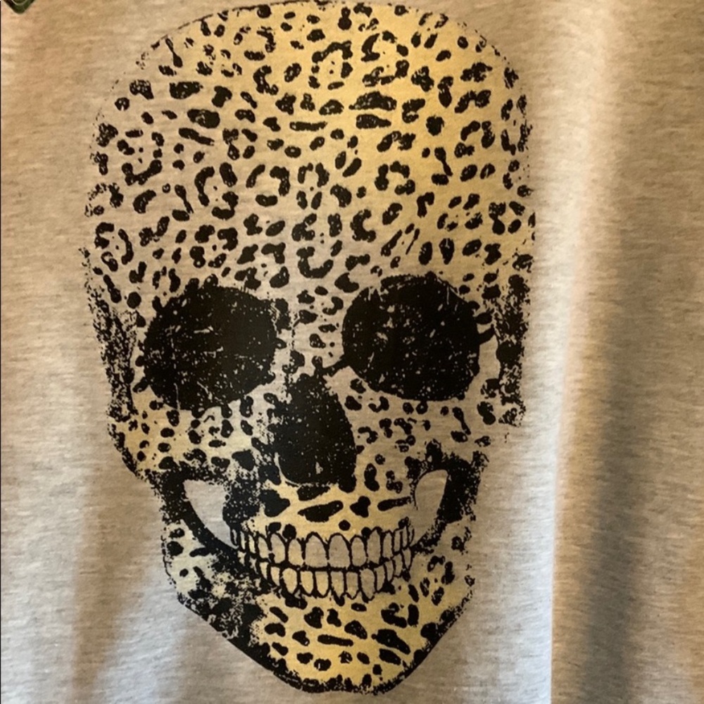 Blooming Jolly Leopard Skull graphic Tee XL
